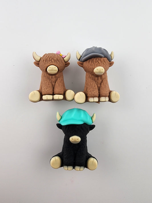 Custom silicone exclusive beads three d highland cow 3d with hat and boy boy and girl