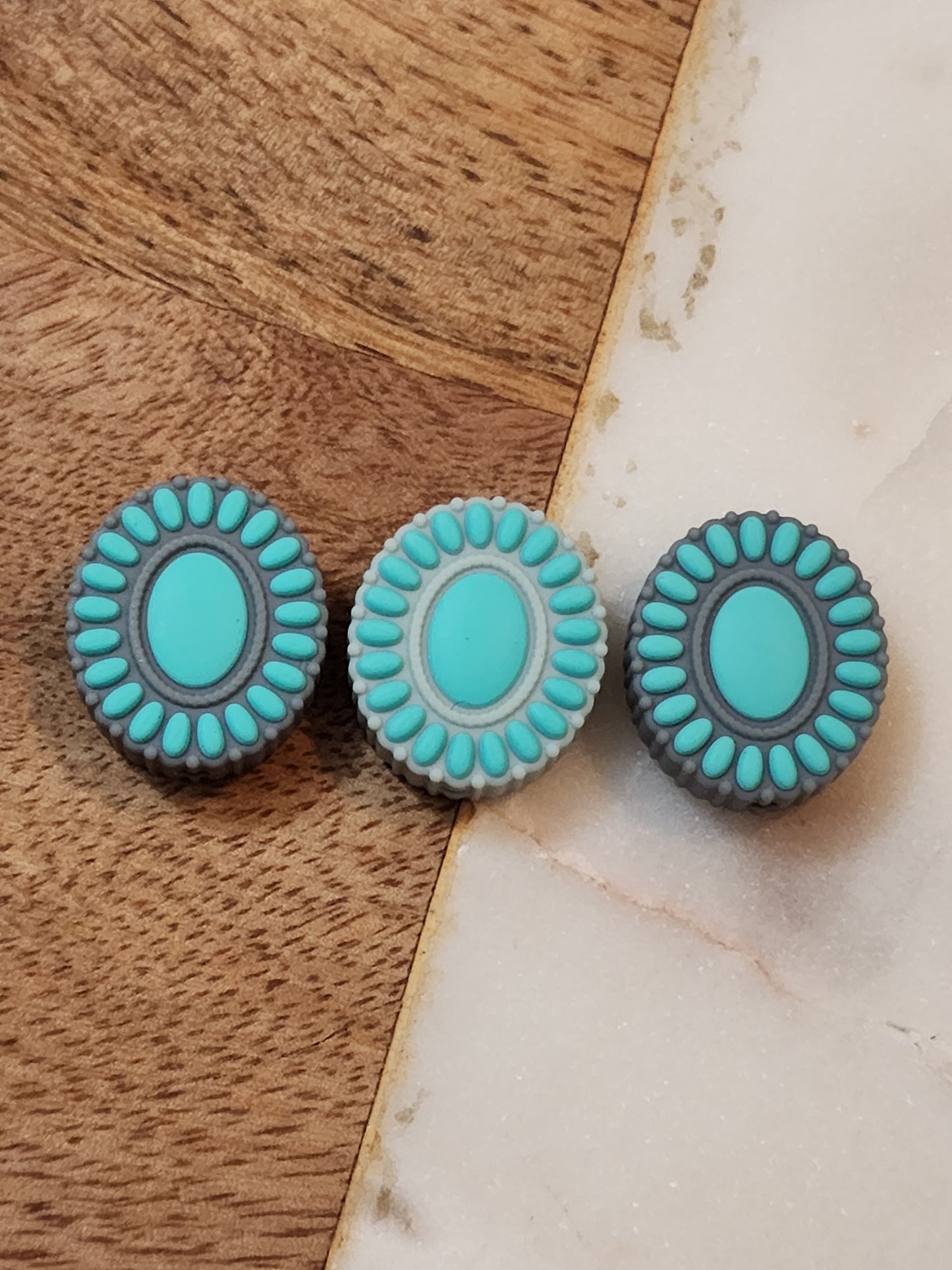 DAISYLAND EXCLUSIVE CUSTOM design concho jewelry turquoise western pendant silicone focal bead-B17