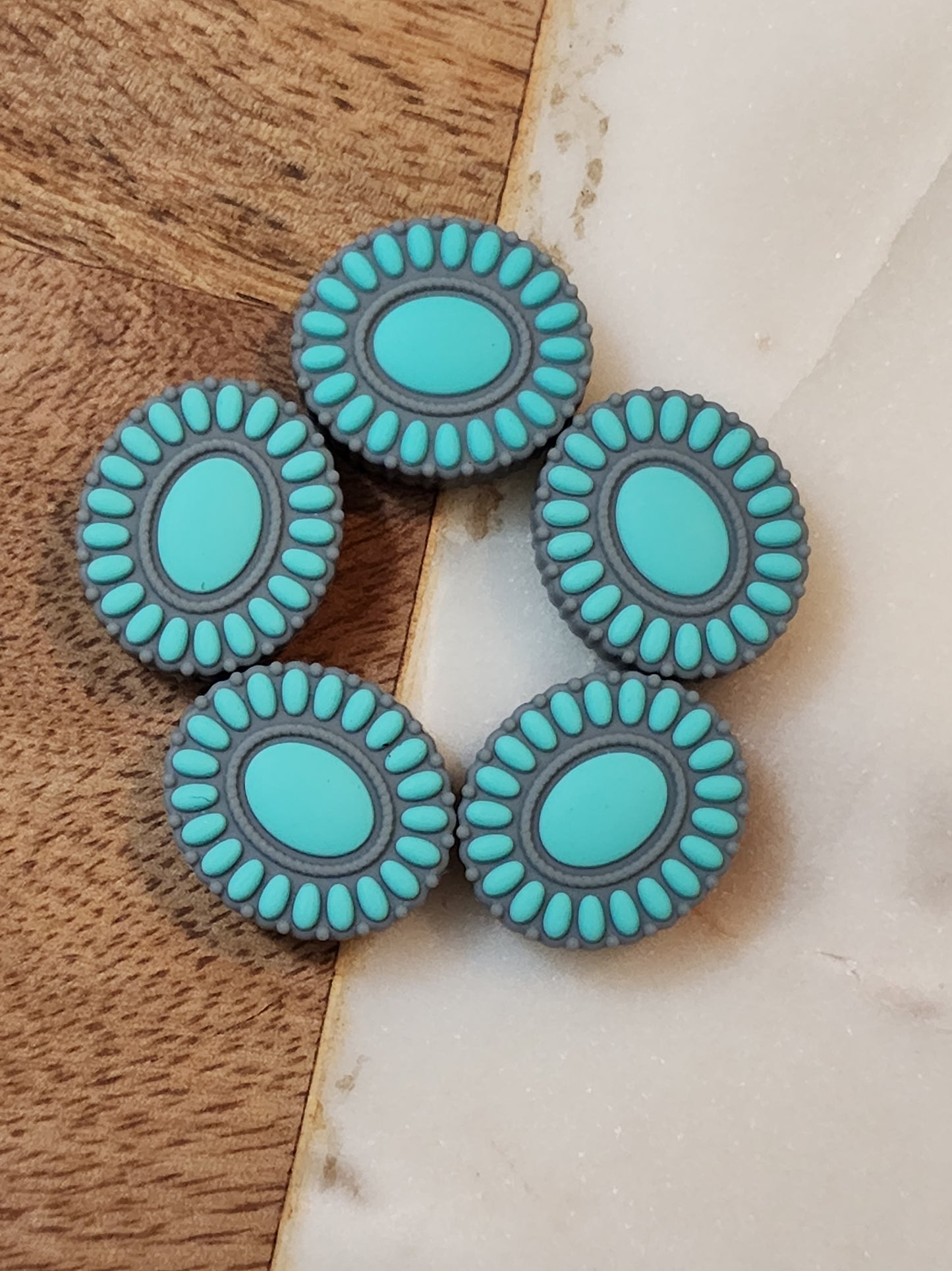 DAISYLAND EXCLUSIVE CUSTOM design concho jewelry turquoise western pendant silicone focal bead-B17