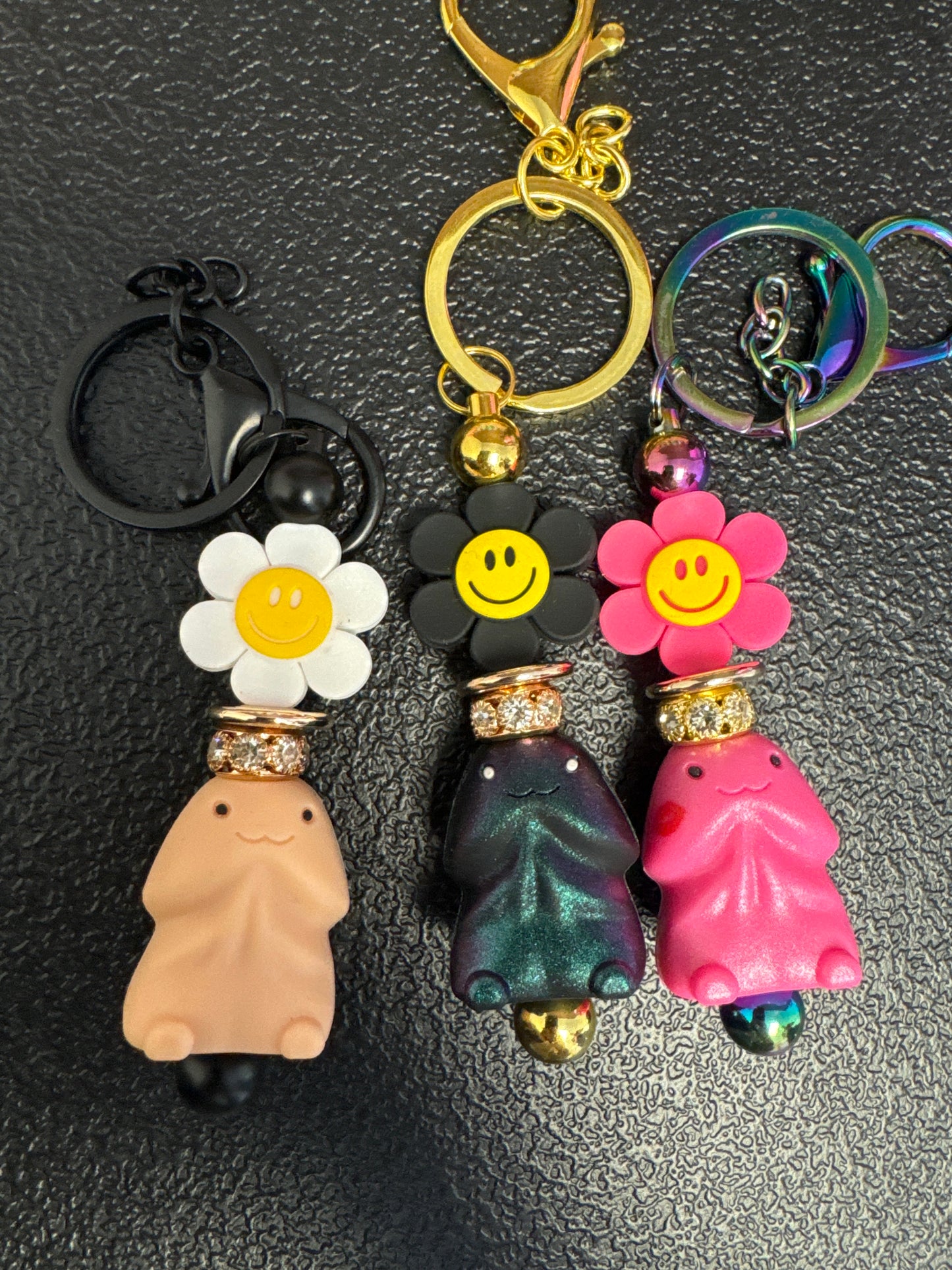 Richard Happy Daisy Keychains