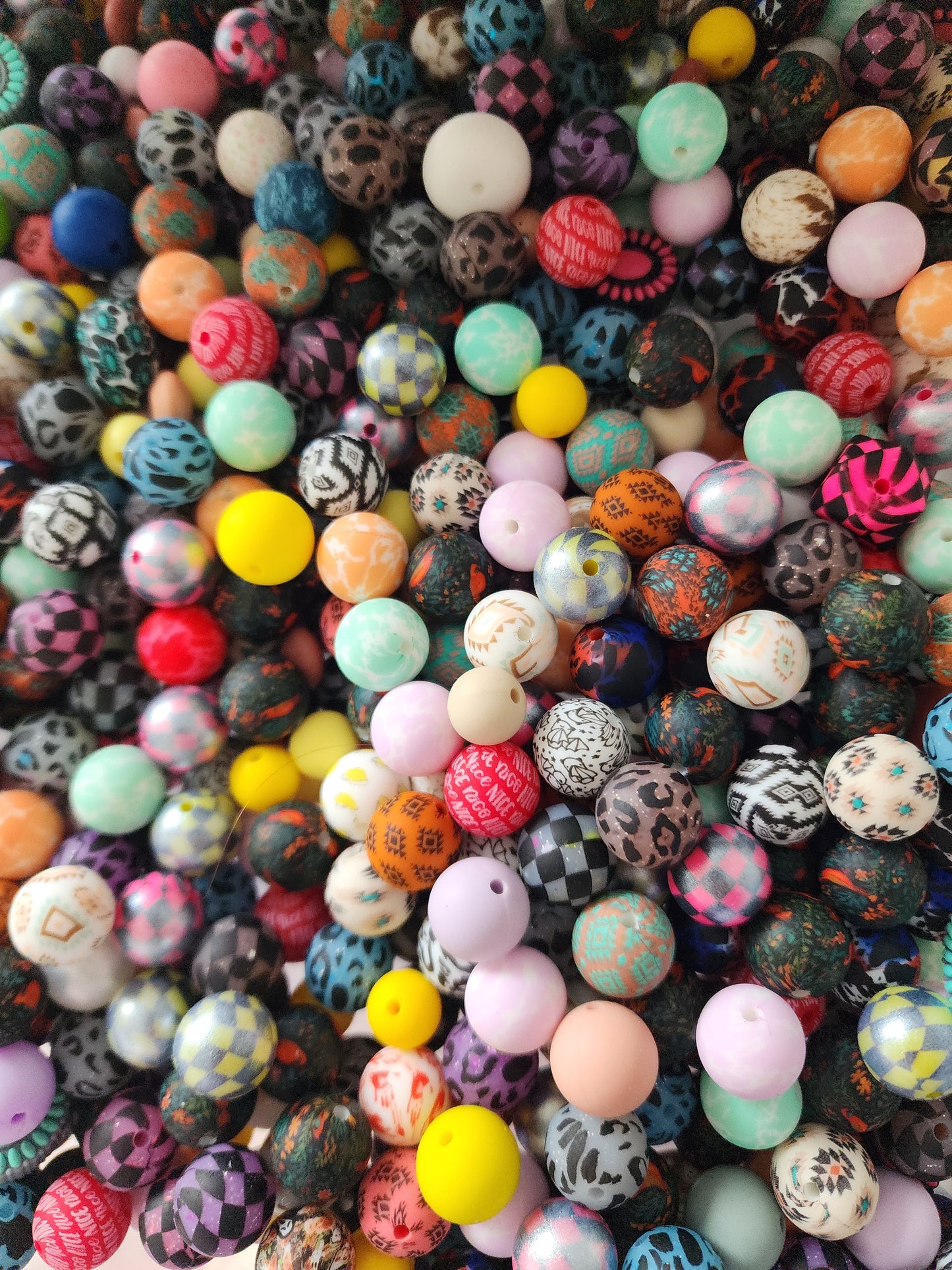 Poly full of 15mm beads polymailer