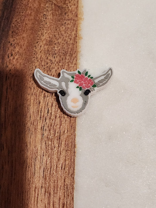 Daisyland signature gray baby goat silicone focal bead